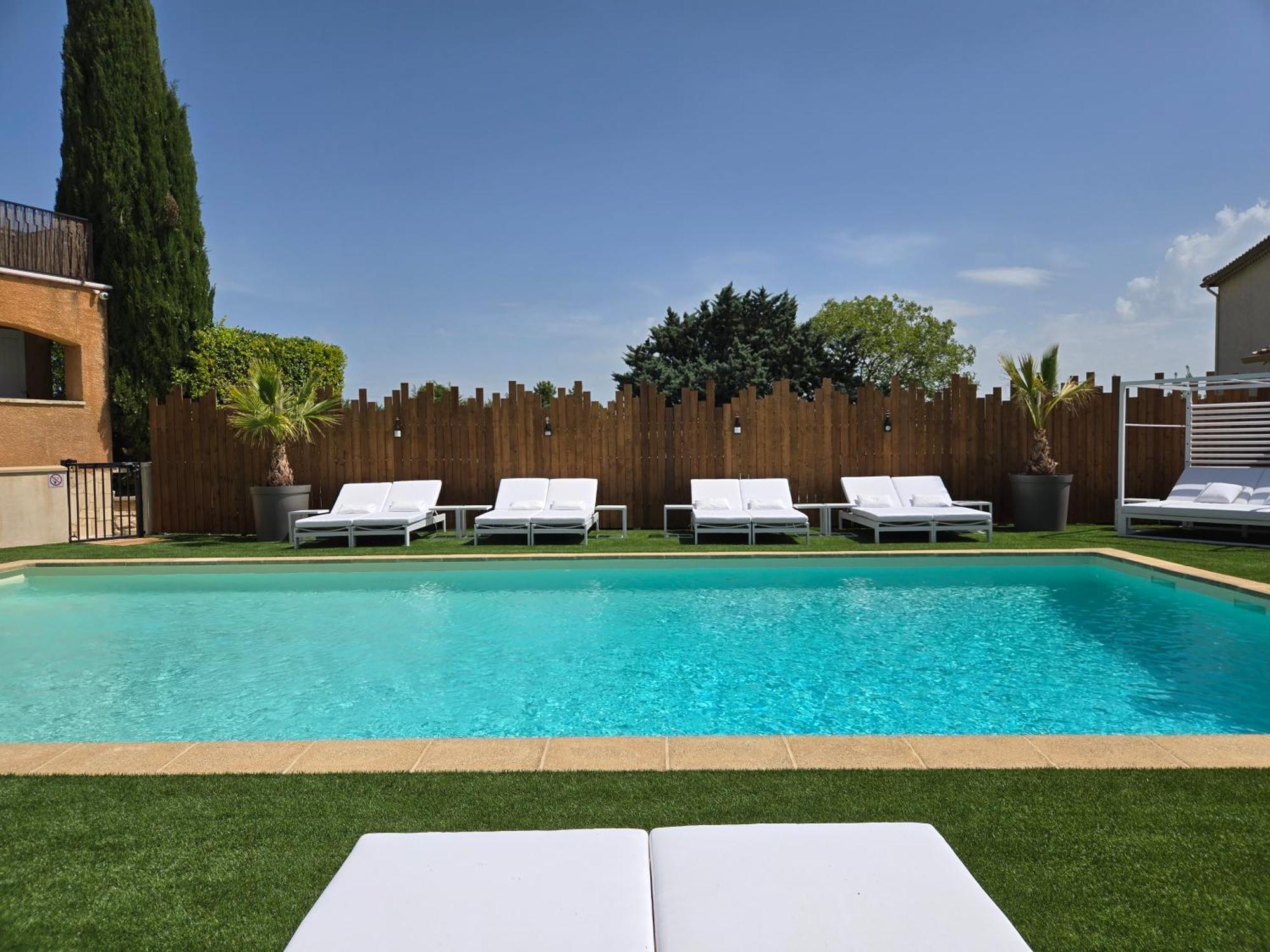 Hotel Le Saint-Genies Uzès Exterior foto